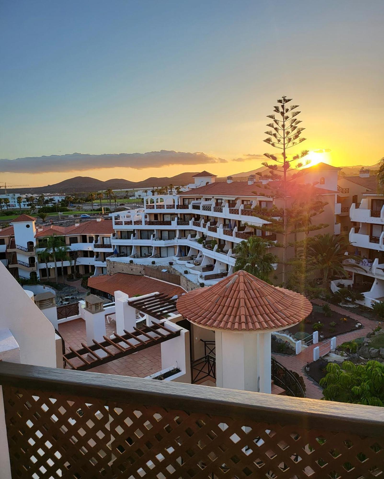 Moderno Y Luminoso Atico Con Vistas Y Piscina Lejlighed San Miguel de Abona Eksteriør billede