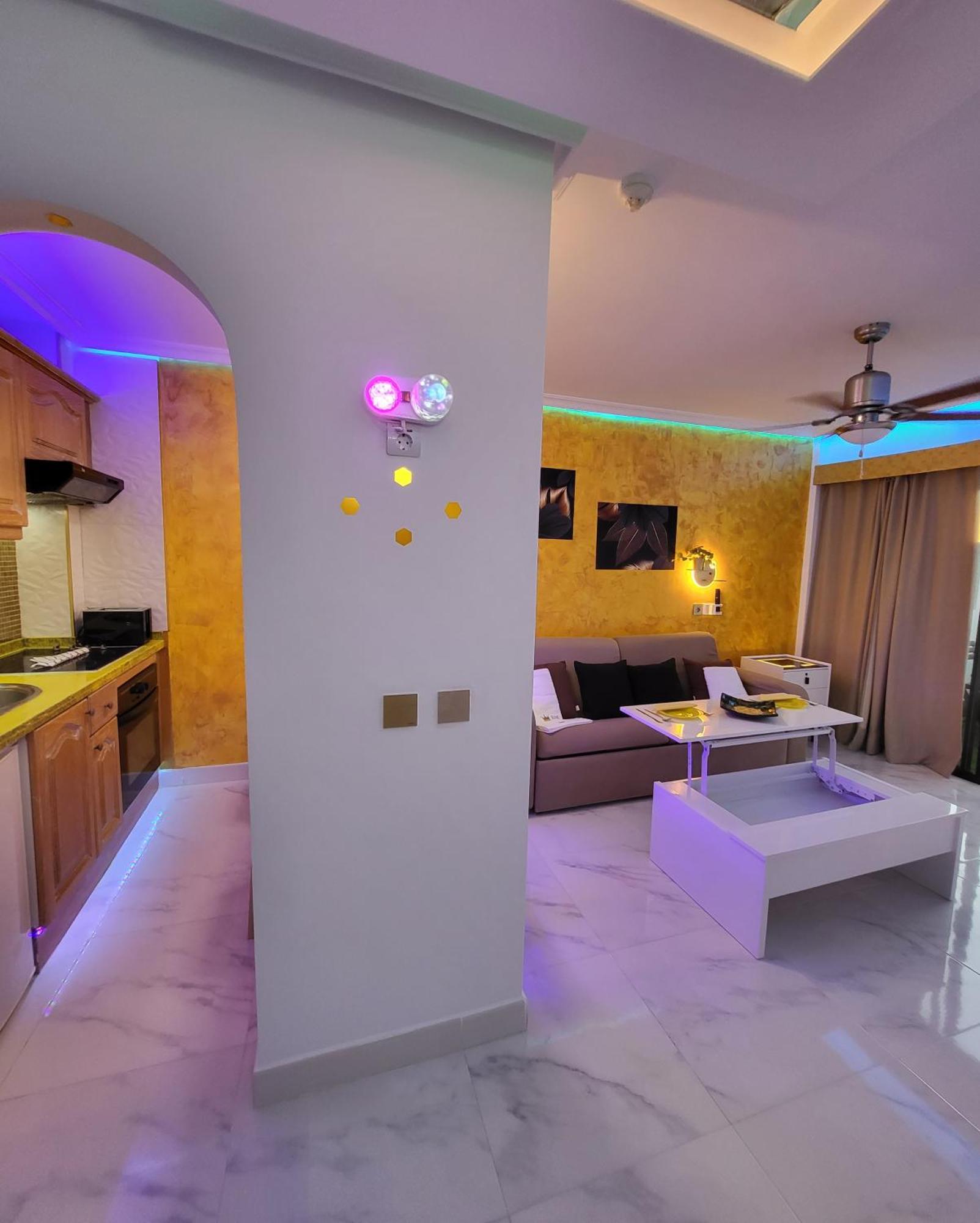 Moderno Y Luminoso Atico Con Vistas Y Piscina Lejlighed San Miguel de Abona Eksteriør billede